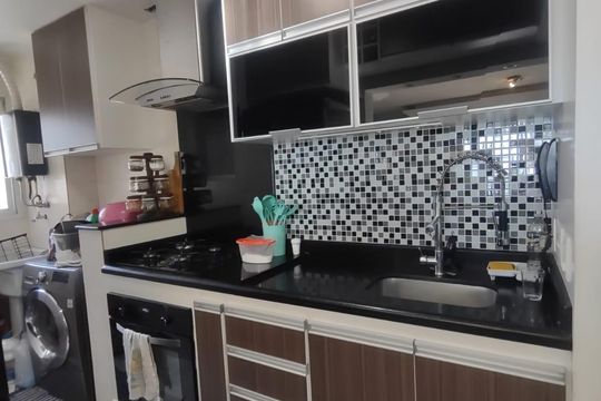 Apartamento à venda com 3 quartos, 72m² em Jardim Maria Rosa, Taboão da Serra