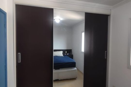 Quarto de apartamento à venda com 3 quartos, 72m² em Jardim Maria Rosa, Taboão da Serra