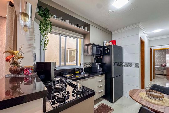 Cozinha  de apartamento à venda com 2 quartos, 113m² em Vila Lucinda, Santo André