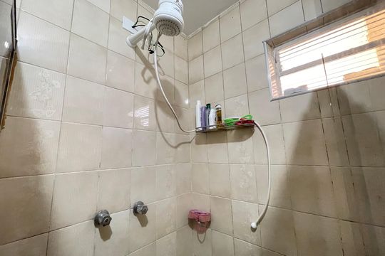 Banheiro de apartamento para alugar com 1 quarto, 28m² em Jardim Peri Peri, São Paulo