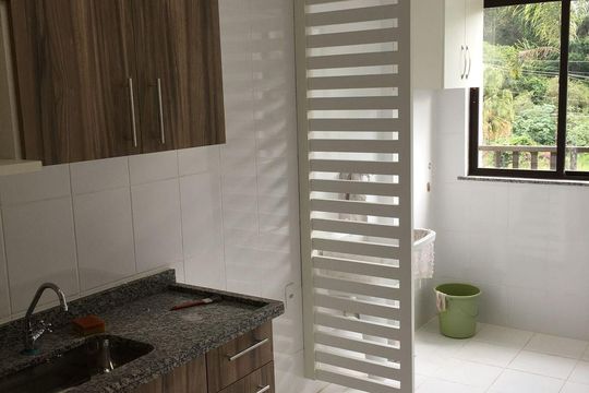 Apartamento para alugar com 2 quartos, 60m² em Samambaia, Petrópolis