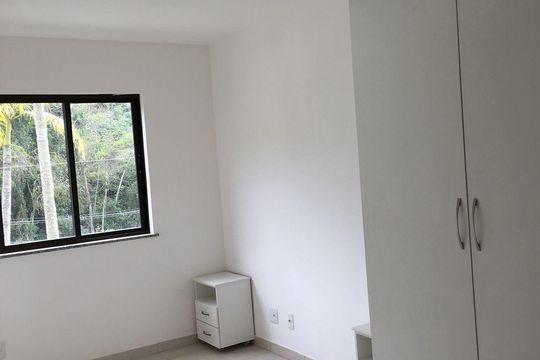 Apartamento para alugar com 2 quartos, 60m² em Samambaia, Petrópolis