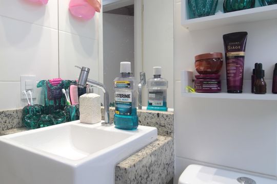Banheiro Social de apartamento para alugar com 2 quartos, 55m² em Planalto, Belo Horizonte