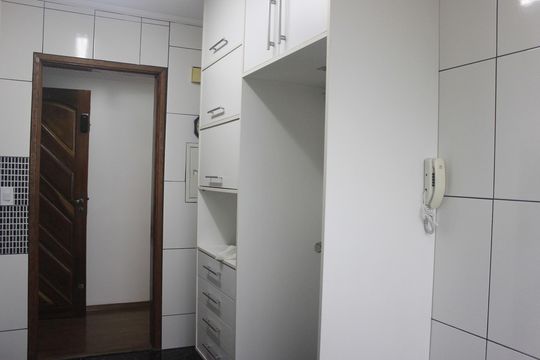 Cozinha de apartamento à venda com 2 quartos, 50m² em Vila Augusta, Guarulhos