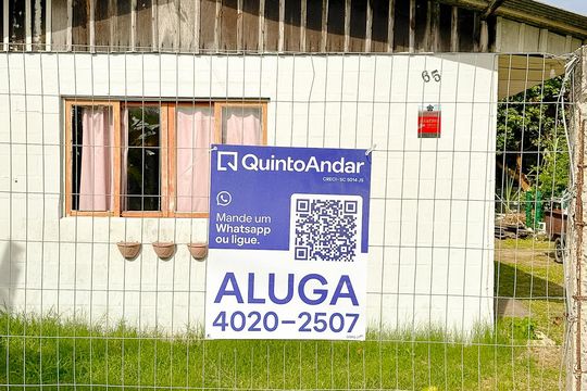 Plaquinha de casa para alugar com 1 quarto, 30m² em São João do Rio Vermelho, Florianópolis