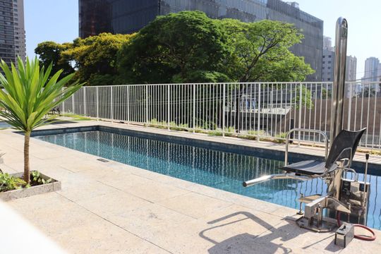 Apartamento para alugar com 3 quartos, 100m² em Setor Bueno, Goiânia