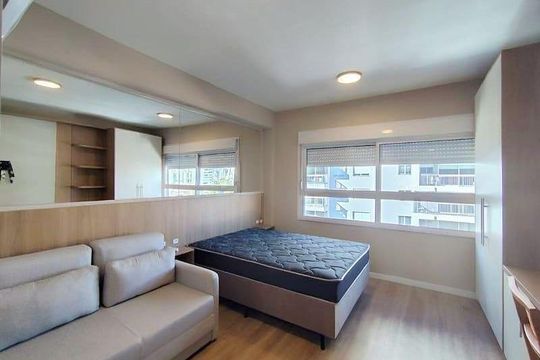 Quarto de kitnet/studio para alugar com 1 quarto, 27m² em Passo d’Areia, Porto Alegre