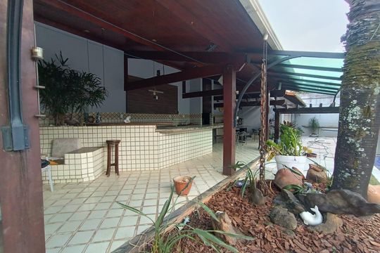 Casa para alugar com 4 quartos, 420m² em Jardim Riacho das Pedras, Contagem