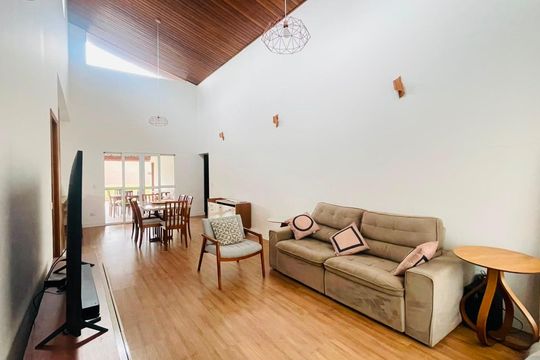 Casa de Condomínio para alugar com 3 quartos, 202m² em Portal do Santa Paula, Cotia