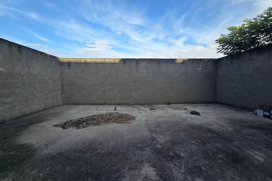 Quintal  de casa à venda com 4 quartos, 295m² em Jardim Rosana, Guarulhos