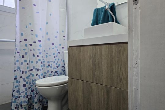 Banheiro Social de casa à venda com 4 quartos, 295m² em Jardim Rosana, Guarulhos