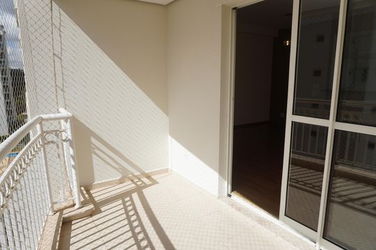 Sacada de apartamento à venda com 2 quartos, 80m² em Tamboré, Santana de Parnaíba