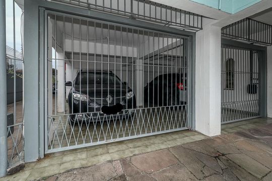 Garagem de apartamento à venda com 3 quartos, 102m² em Jardim Itu, Porto Alegre