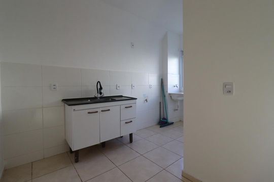 Cozinha de apartamento para alugar com 2 quartos, 46m² em Valentina Figueiredo, Ribeirão Preto