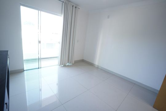 Suíte 2 de casa à venda com 3 quartos, 136m² em Parque Amazonia, Goiânia