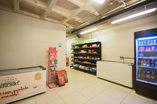 Mercadinho de apartamento à venda com 4 quartos, 2147483647m² em Jardim Caboré, São Paulo