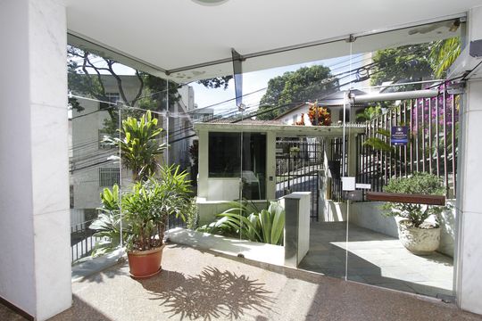 Hall de entrada de apartamento à venda com 3 quartos, 140m² em Santa Lúcia, Belo Horizonte