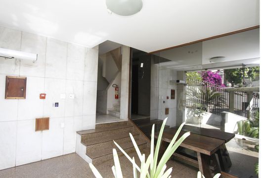 Entrada de apartamento à venda com 3 quartos, 140m² em Santa Lúcia, Belo Horizonte