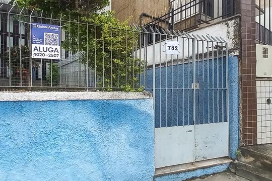 Fachada da Entrada de apartamento para alugar com 1 quarto, 45m² em Madureira, Rio de Janeiro