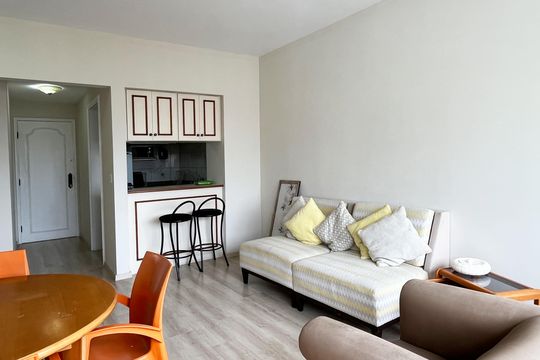 Sala de apartamento para alugar com 2 quartos, 125m² em Gonzaga, Santos