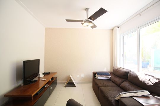 Sala de casa para alugar com 4 quartos, 210m² em Jardim Colombo, São Paulo