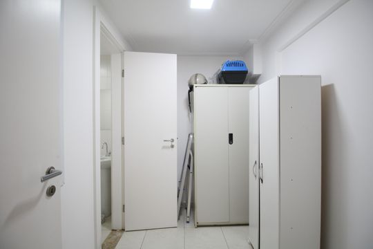 Quarto de Serviço de casa à venda com 4 quartos, 210m² em Jardim Colombo, São Paulo