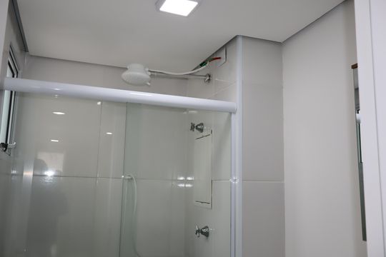 Banheiro de apartamento à venda com 1 quarto, 39m² em Vila Alpina, São Paulo