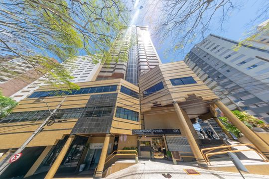 Fachada de apartamento à venda com 1 quarto, 165m² em Bigorrilho, Curitiba