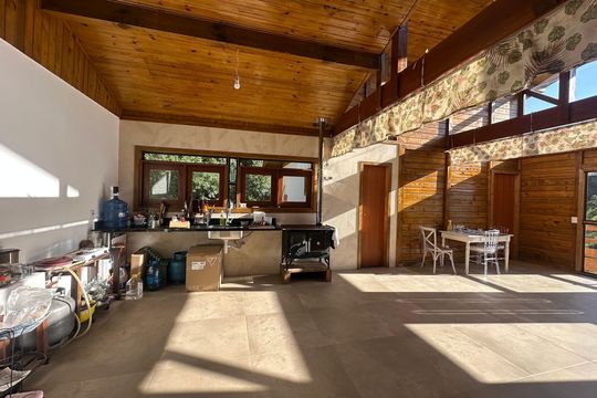 Cozinha de casa à venda com 2 quartos, 1000m² em Portal da Serra, Barueri