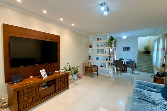 Casa à venda com 3 quartos, 137m² em Jardim Bom Clima, Guarulhos