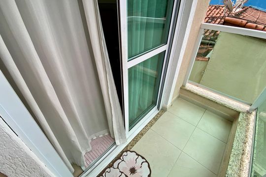 Sacada da suíte 3 de casa à venda com 3 quartos, 137m² em Jardim Bom Clima, Guarulhos