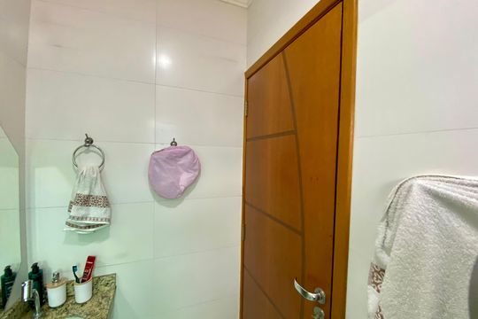 Banheiro da Suíte 2 de casa à venda com 3 quartos, 137m² em Jardim Bom Clima, Guarulhos
