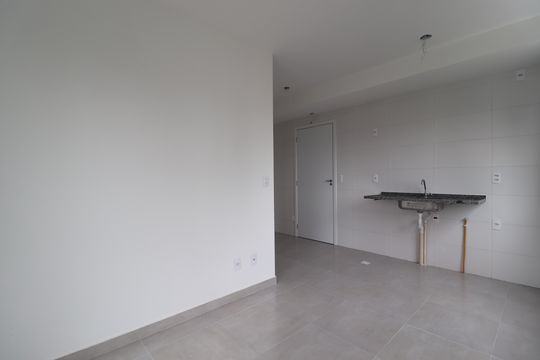 Sala de apartamento à venda com 2 quartos, 40m² em Vila Eldizia, Santo André