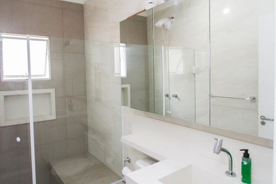 Casa à venda com 2 quartos, 120m² em Jardim das Acacias, São Paulo