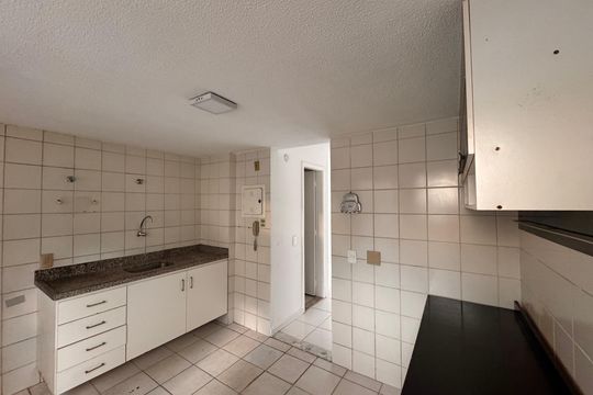 Cozinha de casa de condomínio para alugar com 2 quartos, 68m² em Vargem Pequena, Rio de Janeiro