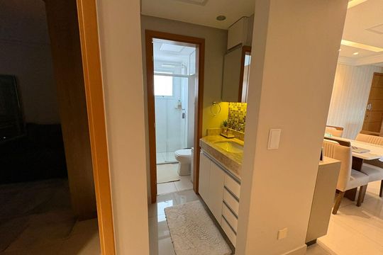 Corredor de apartamento à venda com 3 quartos, 77m² em Setor Oeste, Goiânia