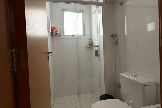 Banheiro de apartamento à venda com 3 quartos, 77m² em Setor Oeste, Goiânia