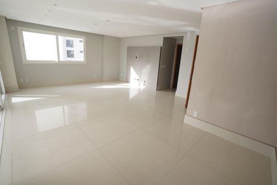 Apartamento à venda com 3 quartos, 190m² em Setor Bueno, Goiânia