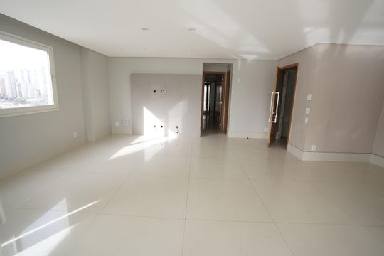 Apartamento à venda com 3 quartos, 190m² em Setor Bueno, Goiânia