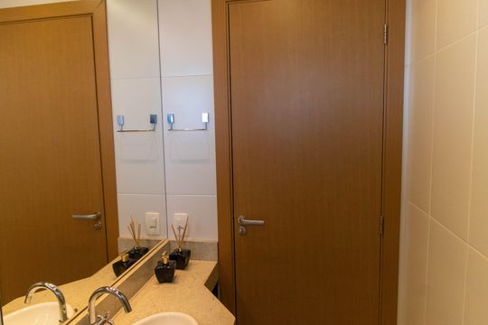 Banheiro Social de apartamento para alugar com 2 quartos, 119m² em Marazul, Niterói