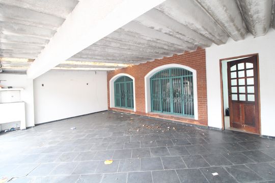 Garagem de casa para alugar com 3 quartos, 140m² em Vila Santo Antônio, São Paulo