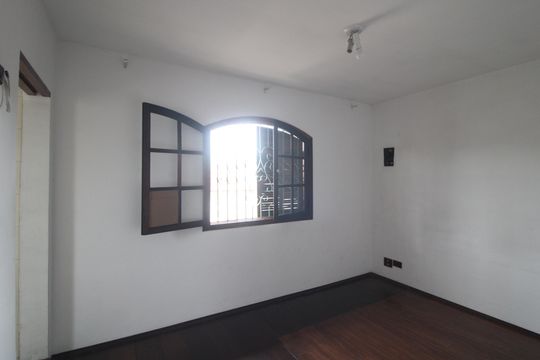 Suíte de casa para alugar com 3 quartos, 140m² em Vila Santo Antônio, São Paulo