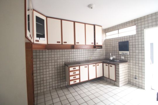Cozinha de casa para alugar com 3 quartos, 140m² em Vila Santo Antônio, São Paulo