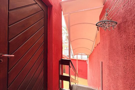 Escada externa  de casa à venda com 5 quartos, 214m² em Vila Primavera, São Paulo