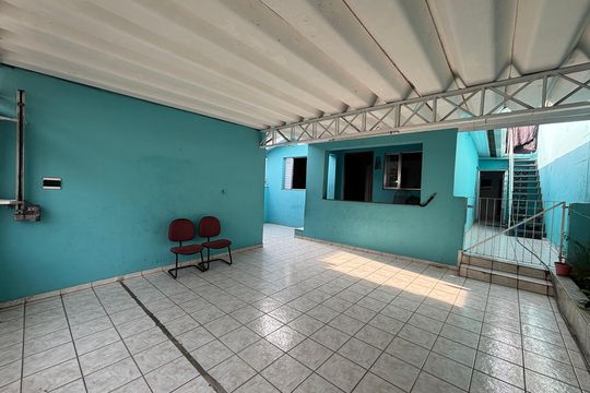 Casa à venda com 3 quartos, 672m² em Jardim São Jorge, São Paulo