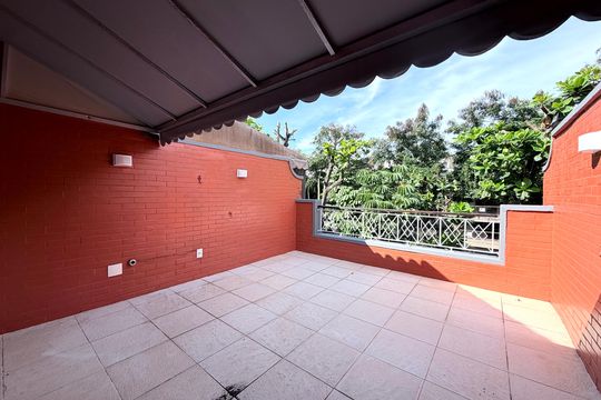 Varanda de casa de condomínio à venda com 3 quartos, 220m² em Recreio dos Bandeirantes, Rio de Janeiro