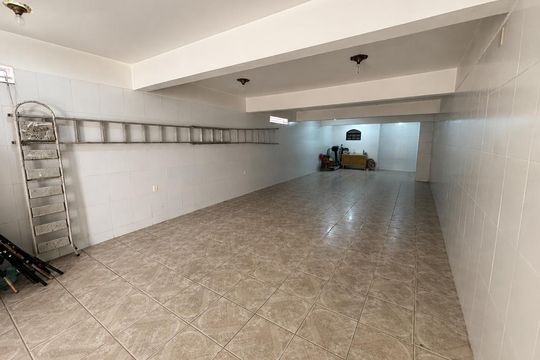 Garagem  de casa à venda com 5 quartos, 300m² em Vila Rui Barbosa, São Paulo