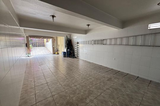Garagem  de casa à venda com 5 quartos, 300m² em Vila Rui Barbosa, São Paulo