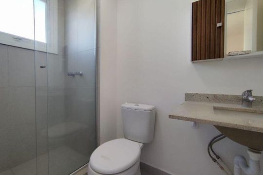 Banheiro 2 de apartamento para alugar com 3 quartos, 66m² em Jardim Lindóia, Porto Alegre