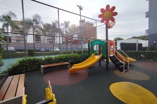 Apartamento para alugar com 3 quartos, 66m² em Jardim Lindóia, Porto Alegre